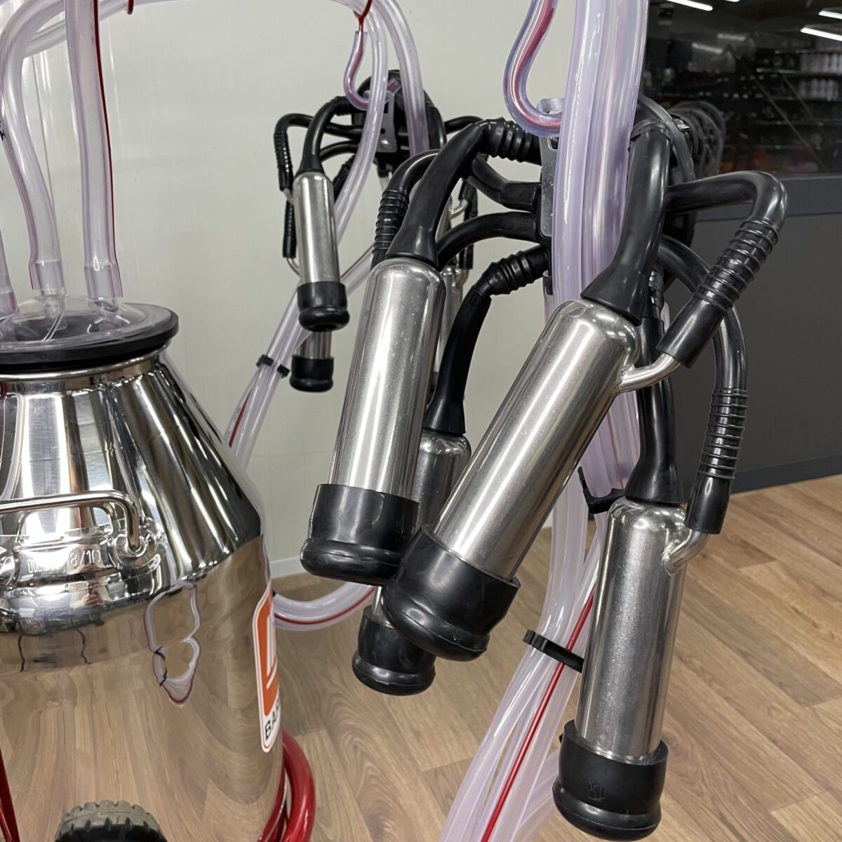 Aparat de muls vaci, 2 posturi, 1bidon 40L inox, pahare inox, 250l/min, 0,55kW - imagine 3